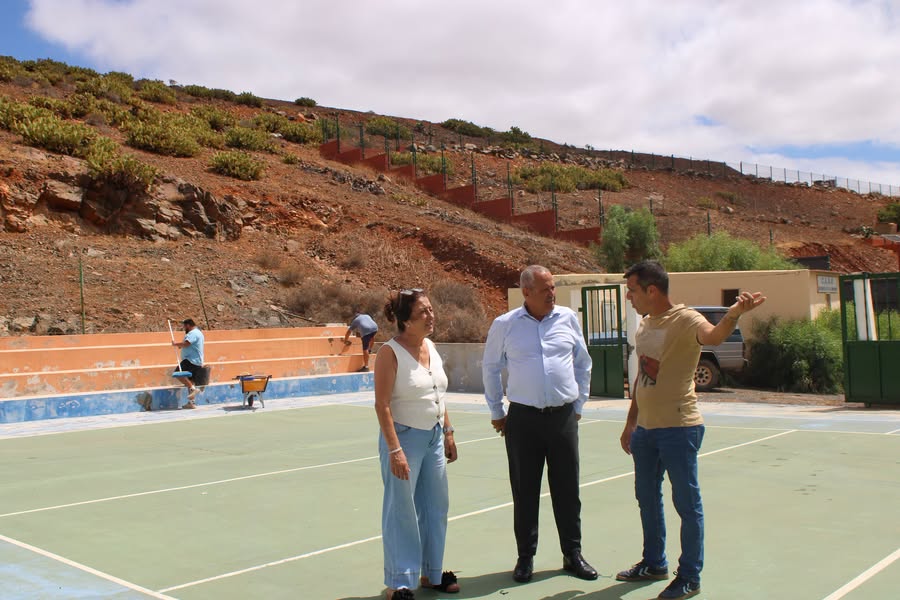 Antigua Town Hall begins sports court renovation in Agua de Bueyes. Antigua Town Hall begins sports court renovation in Agua de Bueyes.